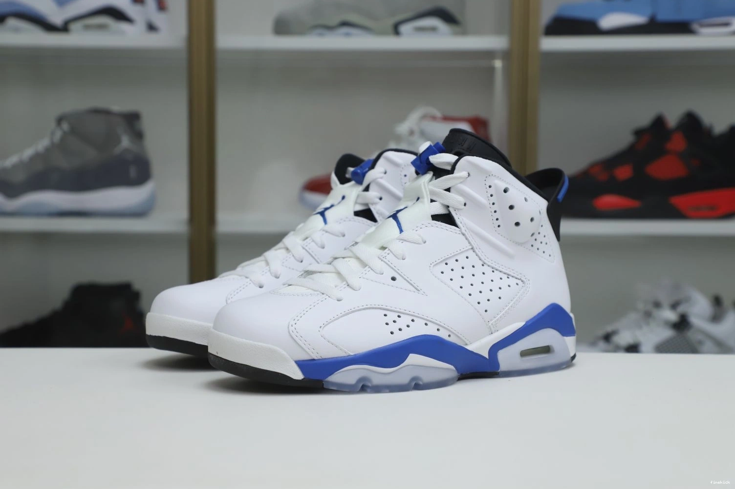 6 JORDAN RETRO SPORT AIR BLUE 0730
